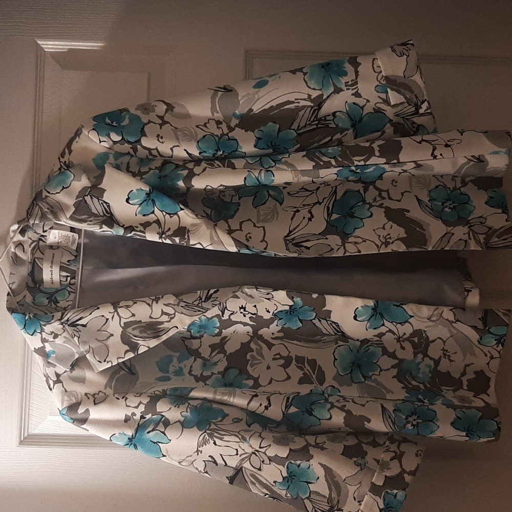 ALFRED DUNNER Multi-Colored Flowered Blazer